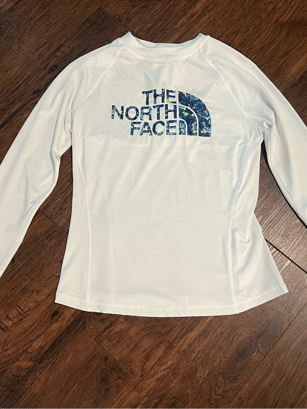 The North Face White Women's Long Sleeve Logo Rashguard - Picture 2 of 3